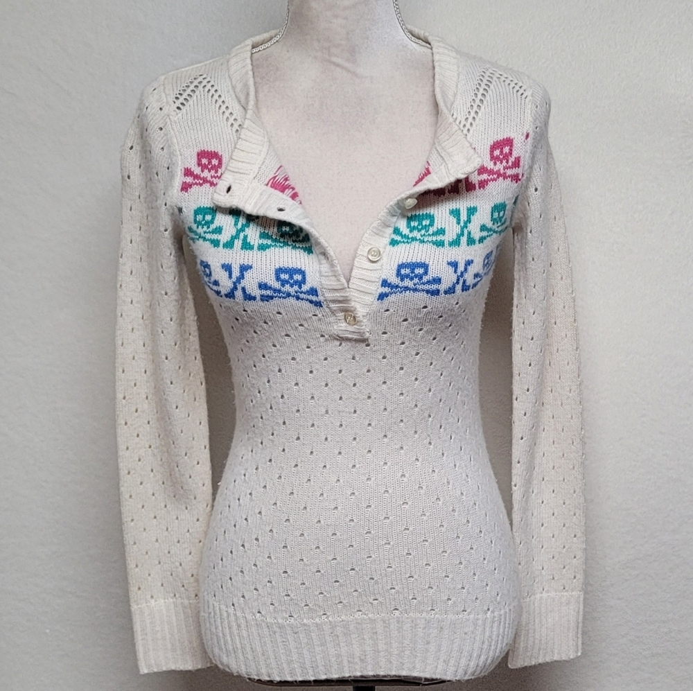 Delia's Rare Vintage 90s Multi-color Skull & Crossbones Off-White Eyelet Sweater - Picture 11 of 12